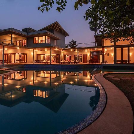 Jay House By Stayvista - Leisure Oasis With Pool, Snooker, Table Tennis & Foosball Fun Alībāg Exterior photo