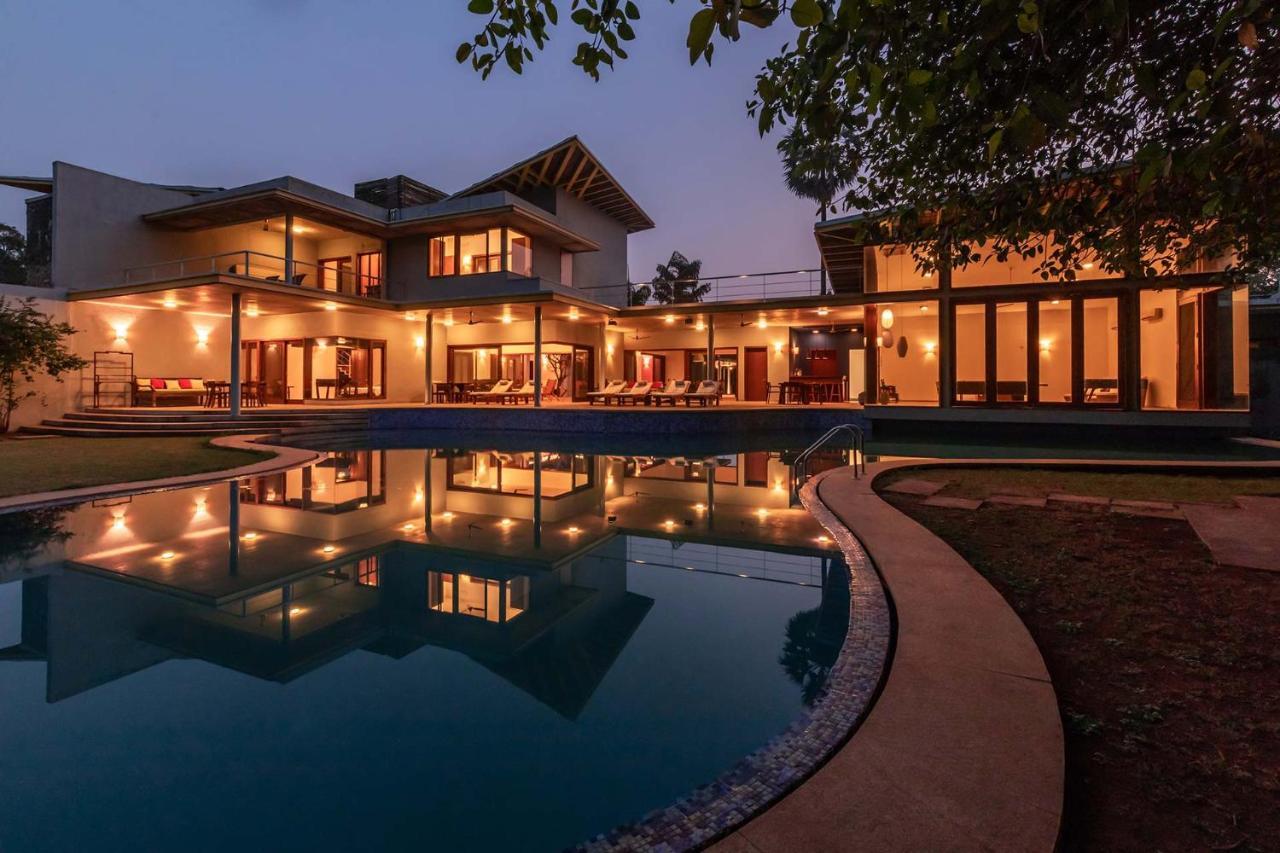Jay House By Stayvista - Leisure Oasis With Pool, Snooker, Table Tennis & Foosball Fun Alībāg Exterior photo