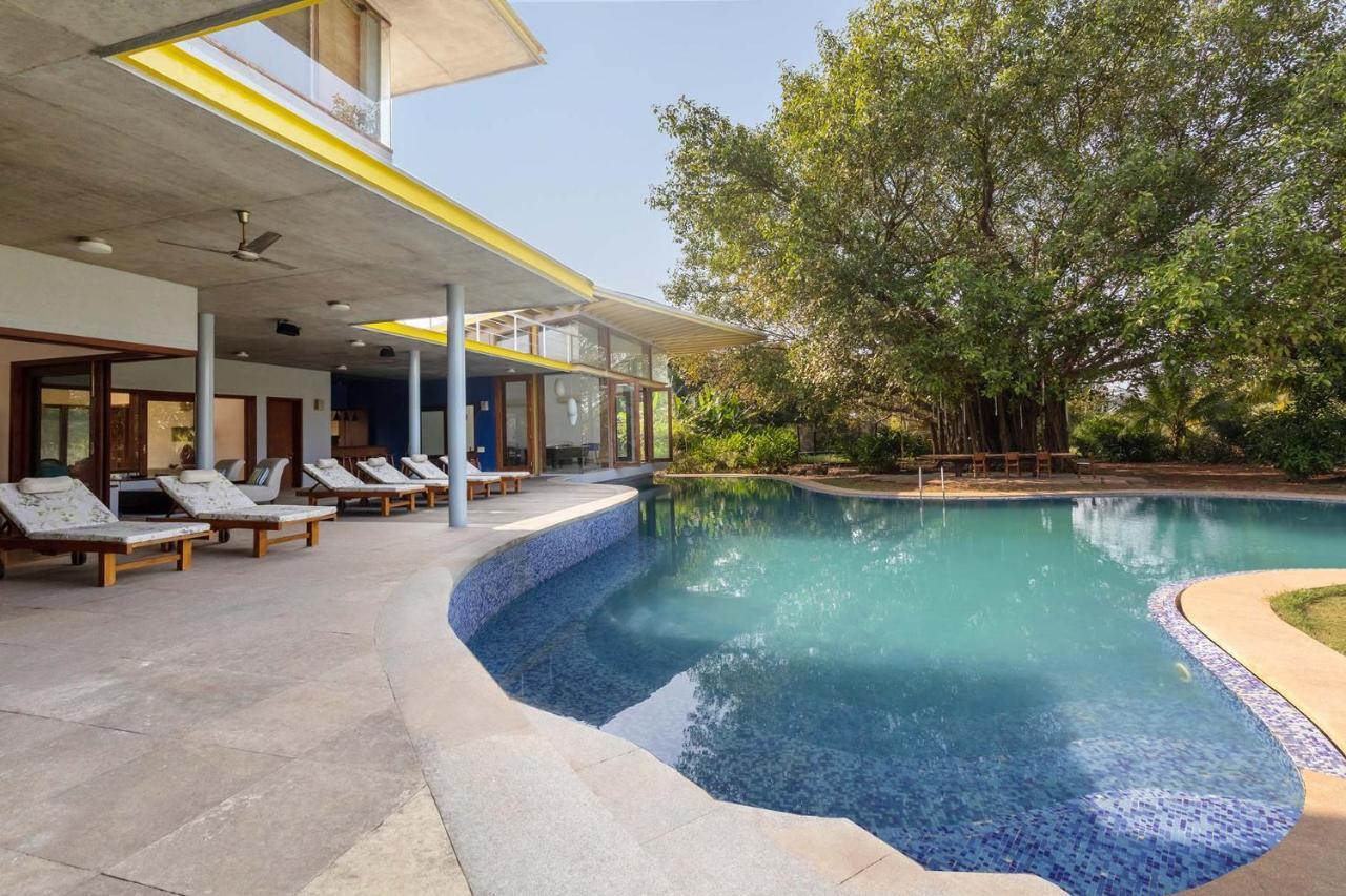 Jay House By Stayvista - Leisure Oasis With Pool, Snooker, Table Tennis & Foosball Fun Alībāg Exterior photo